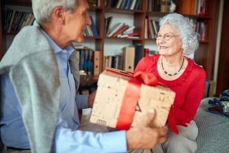The Pros and Cons of Using a Pension Versus an ISA for Long-Term Retirement Planning in the UK