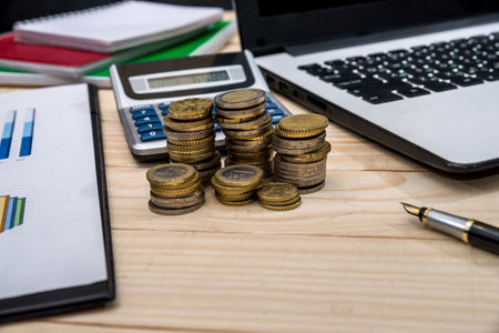 Top 10 Features to Look for in UK Budgeting and Saving Apps