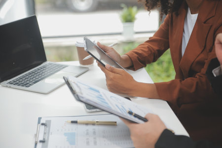 Student Tenants vs. Professional Tenants: Navigating the Differences