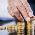 Reducing Expenses and Downsizing: UK-Specific Strategies for Early Retirees