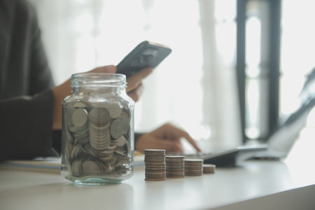 Utilising Money Saving Apps and Tools for Emergency Fund Planning in the UK